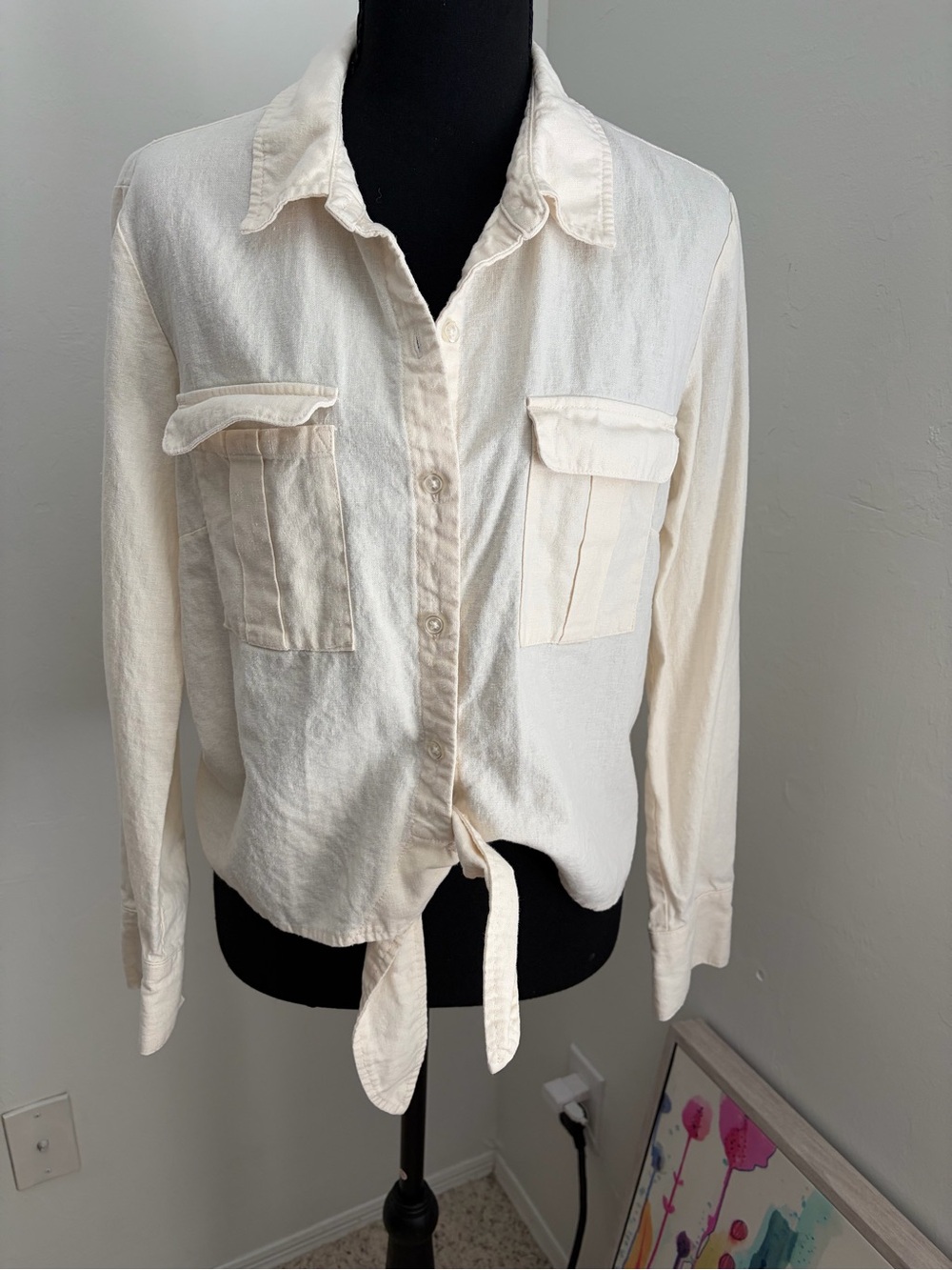 sofia by sofia vergara Cream Tie-Front Button Blouse